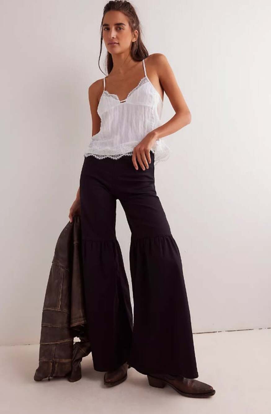 NWT Free People We The Free Paradise Valley Flare Jeans - 25 waist